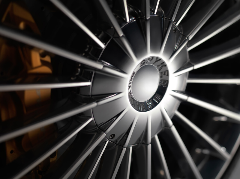 Illustration for article titled Spyker Is Back With 525 HP From Audi And Exposed Manual Gearboxes